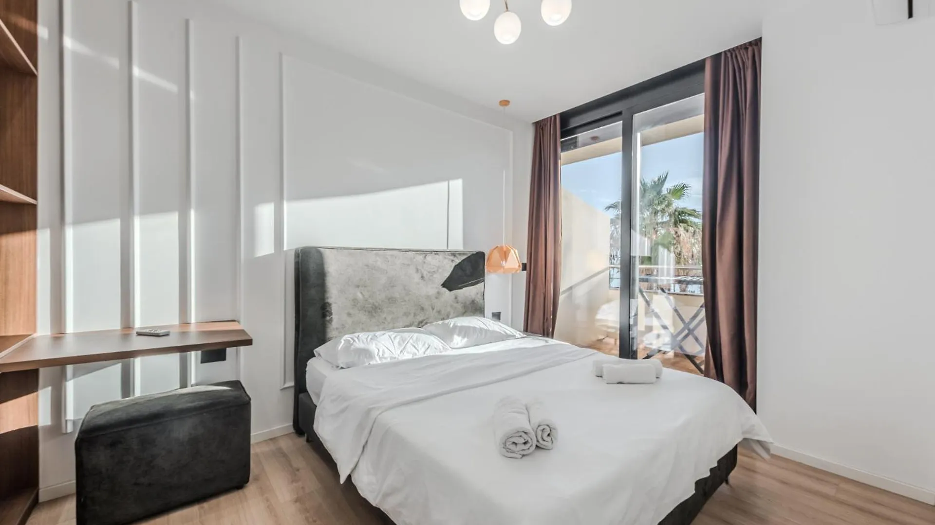 Beachline City Stay Durrës Apartamento
